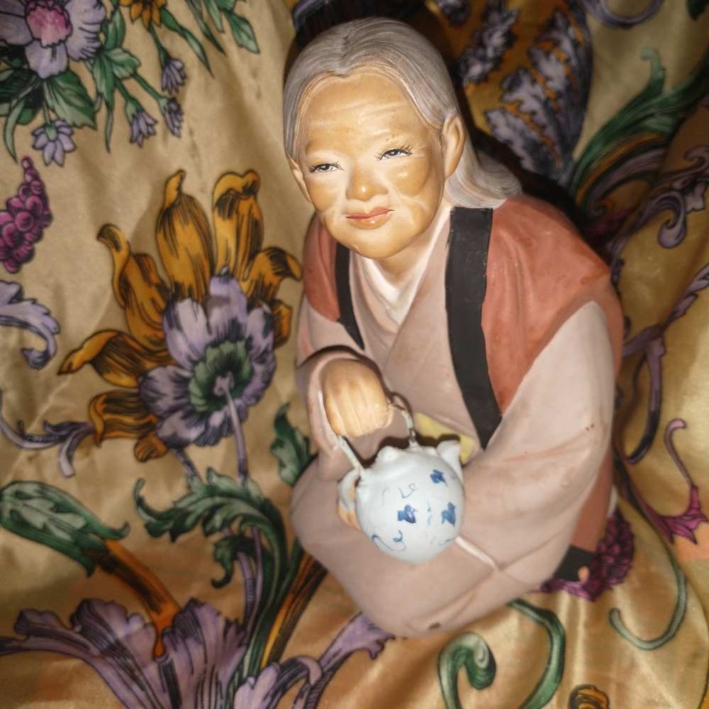 EXQUISITE VINTAGE HAKATA MIMASU JAPANESE FIGURINE